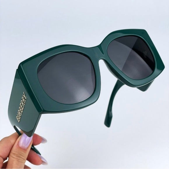Burberry Accessories - Burberry BE4388U Madeline 405987 Sunglasses Green
Dark Grey Oversized Woman